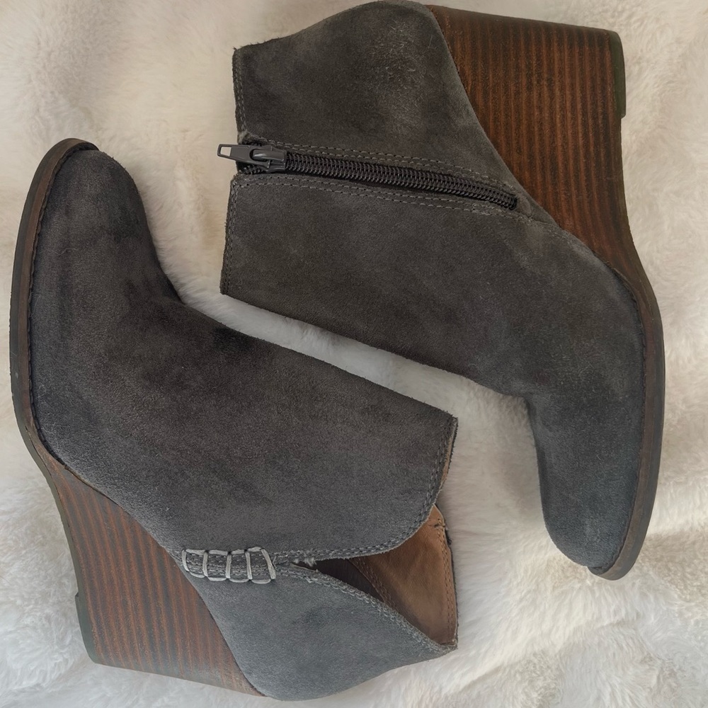 Lucky Brand Yimme Suede Bootie Size 8 - GUC